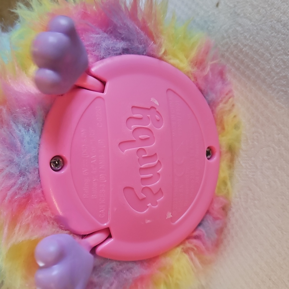 2023 Hasbro Furby Plush Interactive Toy - Picture 5 of 6
